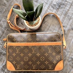 💯Authentic Preloved Trocadero